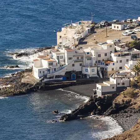 Home2book Amazing Sea Views, Terrace & Pool Daire