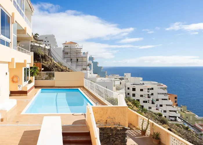 아파트 Home2book Amazing Sea Views, Terrace & Pool